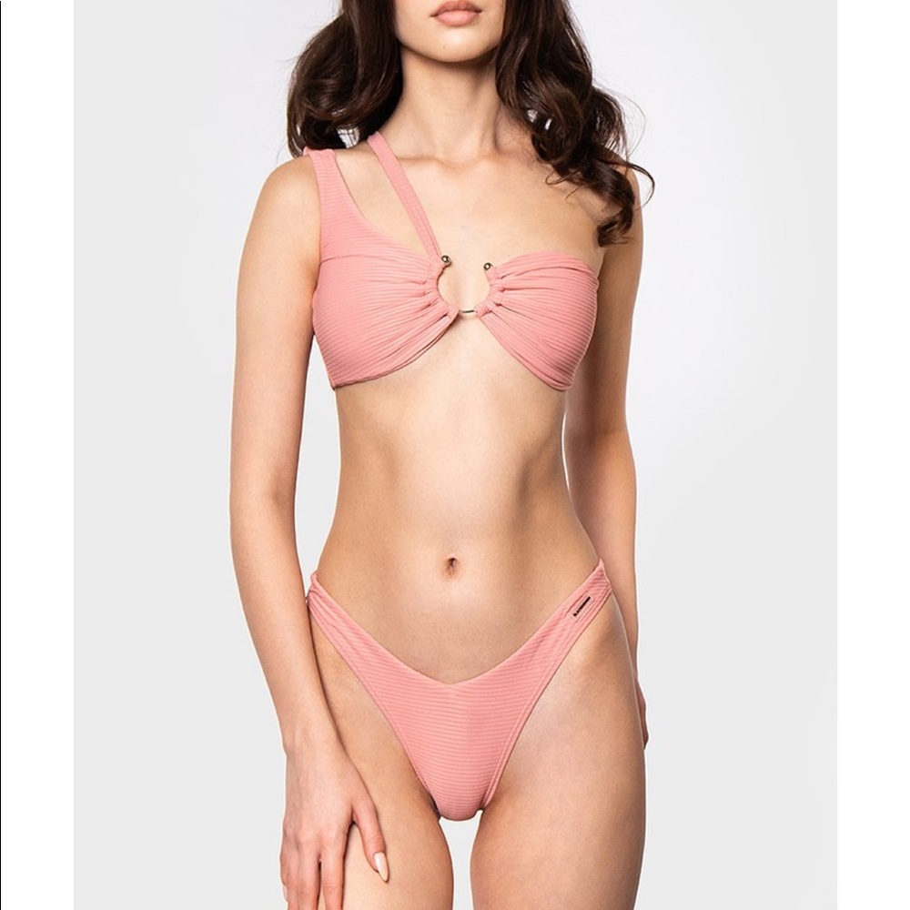 Black Bough pink bikini